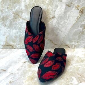 Urban Outfitters slip-on red lips mules